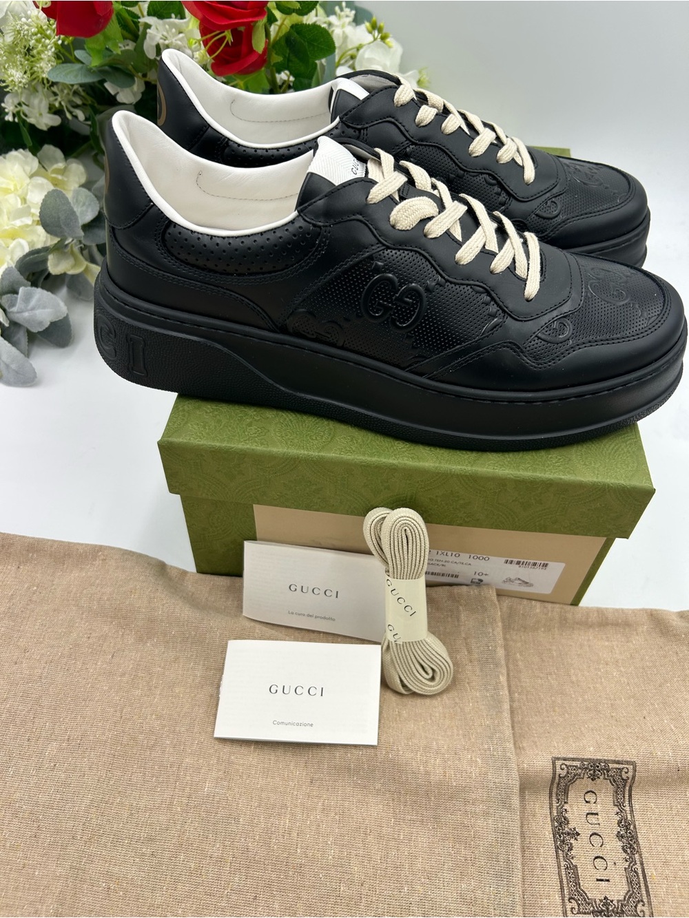 Men's Gucci, GG embossed leather sneakers size 10.5 made in Italy - Picture 10 of 11